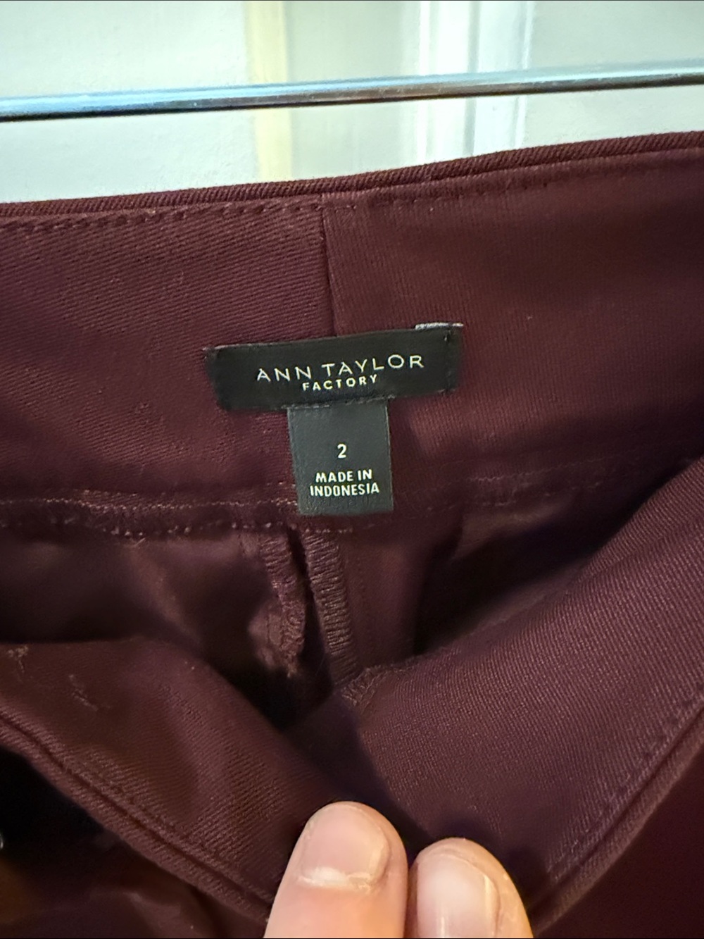 Ann Taylor Factory Women’s Burgundy Dress Pants